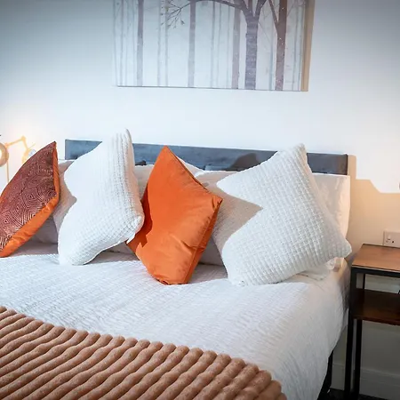 Kings Arms - Luxury Double - Waterfall Shower - Self Check In Guest house 3*