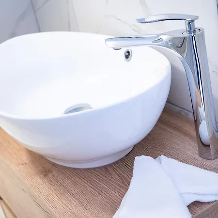 Pensjonat Kings Arms - Luxury Double - Waterfall Shower - Self Check In *