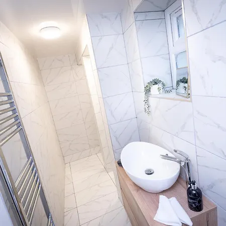 Kings Arms - Luxury Double - Waterfall Shower - Self Check In Уайтхейвен